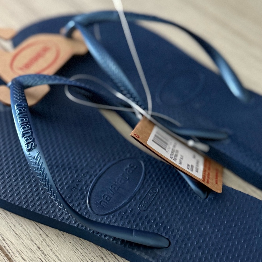 🩴 NEW Havaianas Slim Flip Flops – Navy Blue (Size 9) - Picture 3 of 7
